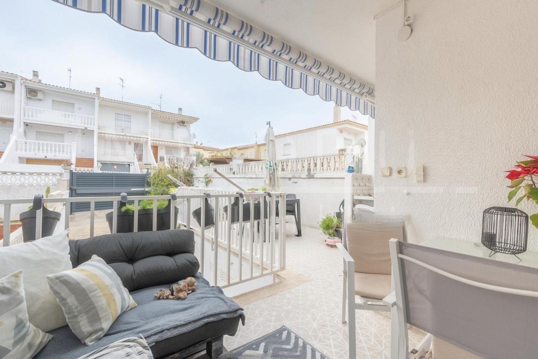Отель Casa Compartida Con Huespedes La Creu Комарруга Экстерьер фото